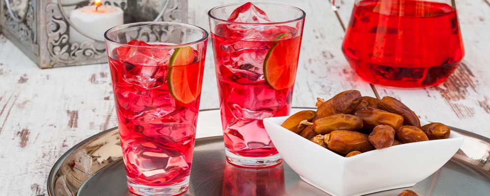 ¿Cuál de Estas Bebidas es Más Saludable Durante el Ramadán: Hibisco, Dátiles o Regaliz?